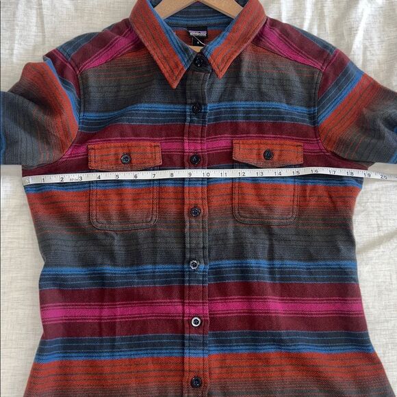 NWT Patagonia Long-Sleeved Fjord Flannel Shirt Aztec Print Sz 6 Womens - Picture 10 of 11